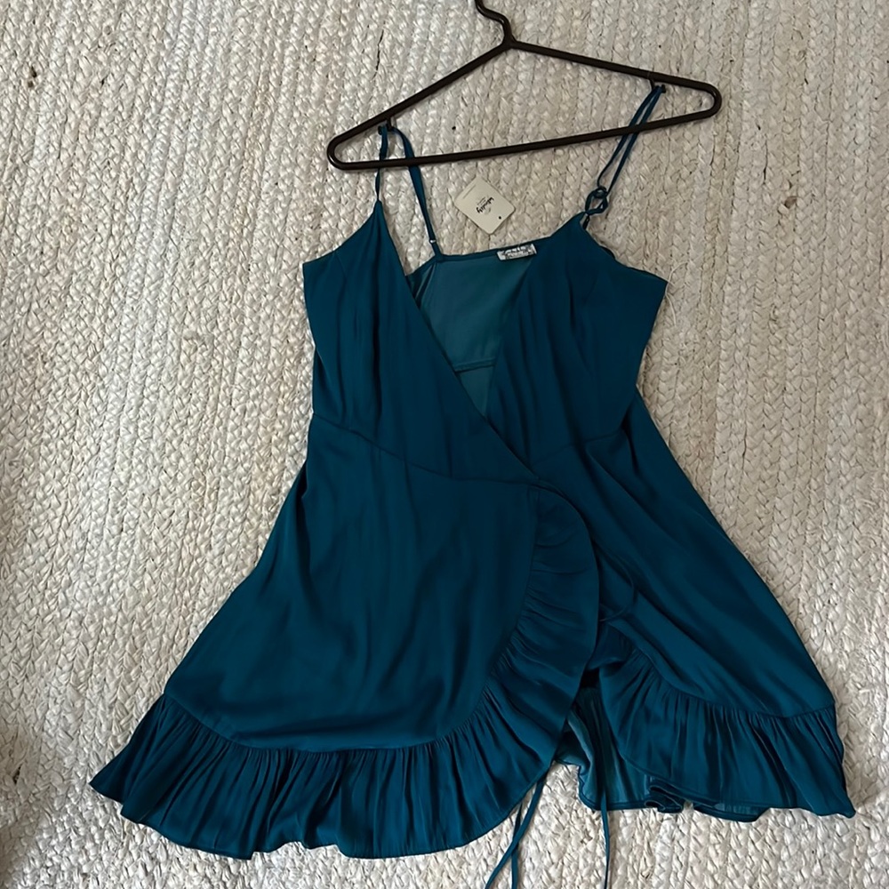 Free people v-neck tie dress!